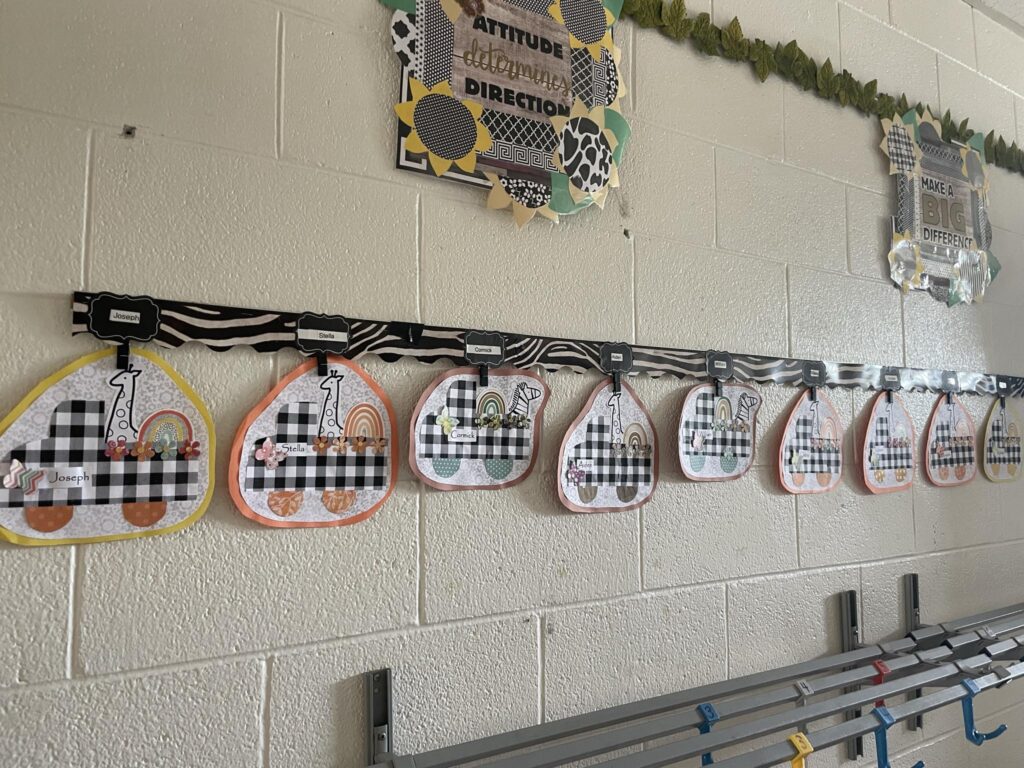 safari crafts displayed